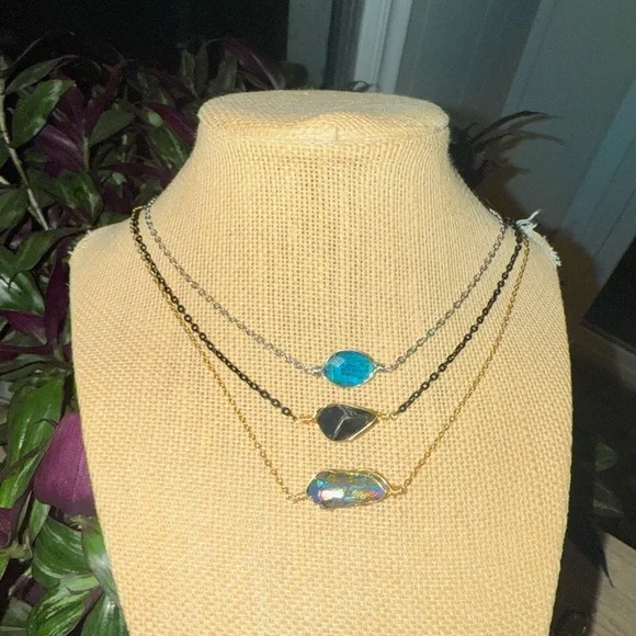 Elegant Multi-Color Stone Necklaces - Picture 4 of 4